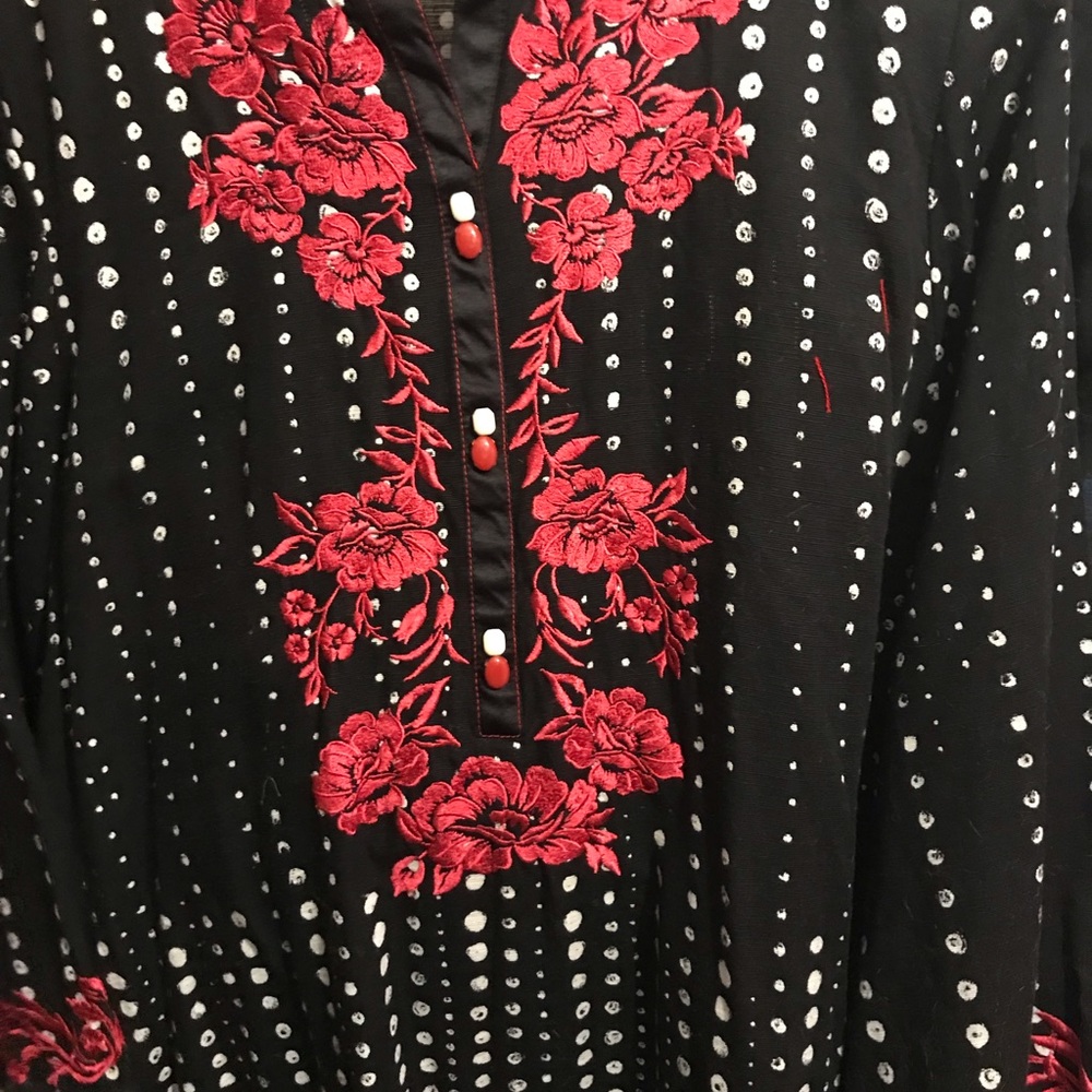 Black and Red Floral Embroidered Kurti